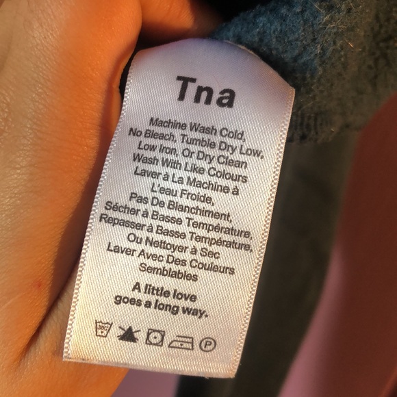 ARITZIA TNA COMFY AF CROPPED SWEATER - Picture 5 of 5